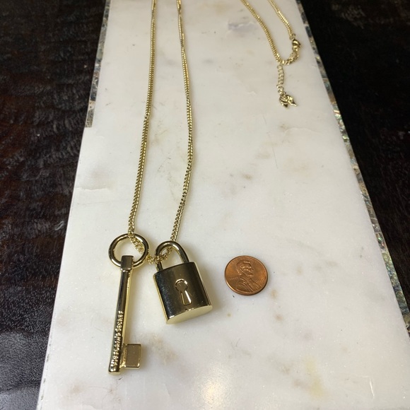 jewelry Victoria’s Secret lock & key gold necklace - Picture 6 of 9